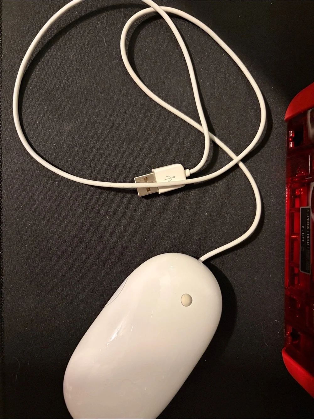 Apple “Mighty Mouse” White Wired USB Mouse - Tested/Working